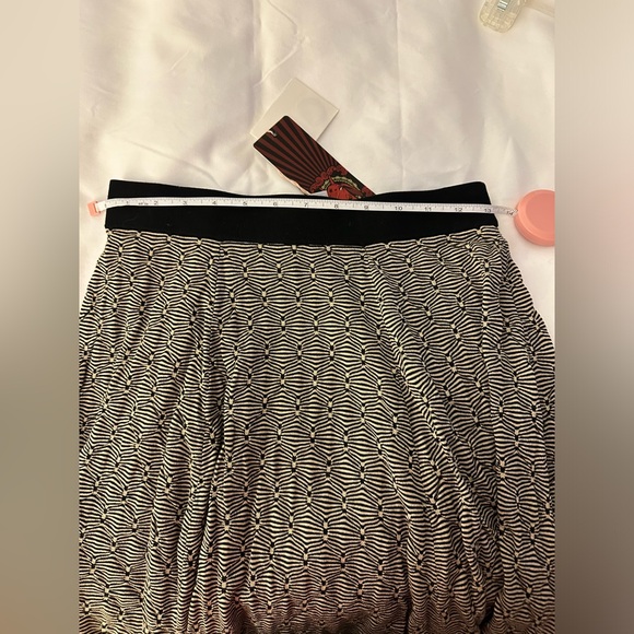 Happy Sheep NWT SKIRT black and cream size medium NWT Missoni Vibes - Picture 6 of 8